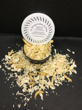 Lade das Bild in den Galerie-Viewer, Premium Bienenmaden in der Angeldose